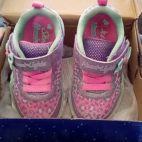 Toddler girl size 5 - Picture 3 of 4